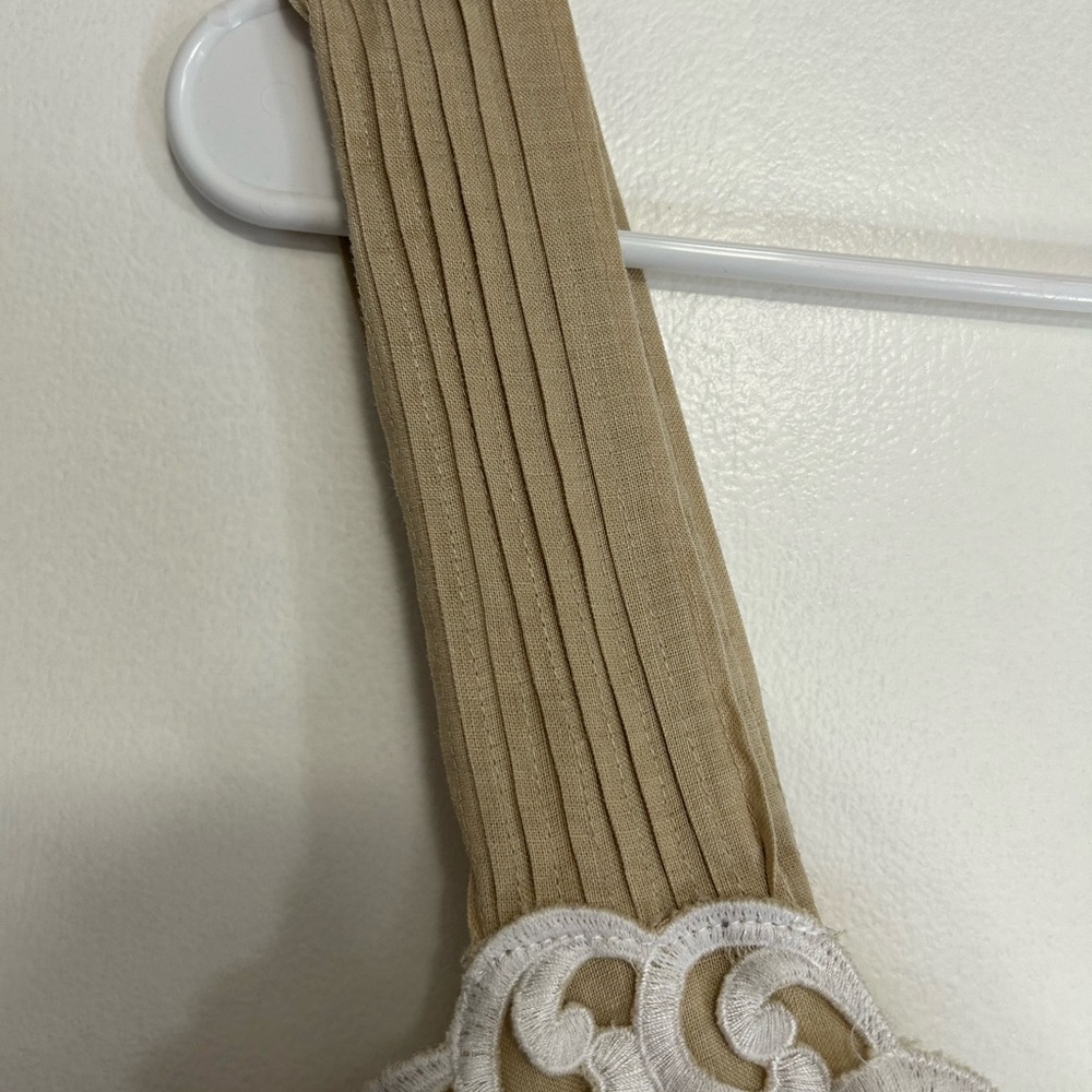 Tan and white linen dress - Picture 4 of 6